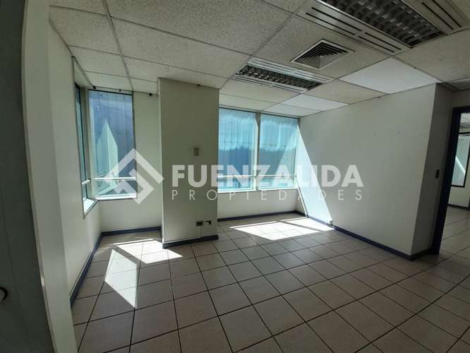Oficina en arriendo en Santiago - Imagen 2