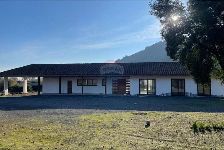 Venta casa estilo colonial en curicó