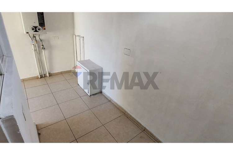 2 pisos con antejardín, patio y garaje - Imagen 5
