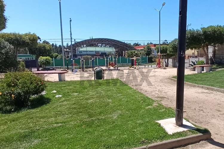 Casa con depto independiente en pucalan pichilemu - Imagen 17