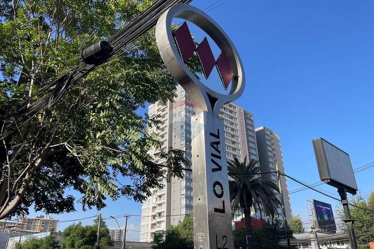 A pasos de la  estación del metro lo vial - Imagen 24