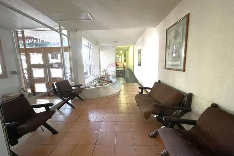 A pasos de la  estación del metro lo vial - Imagen 25