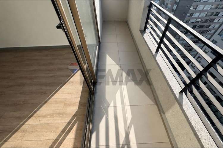 Arriendo 2d con estacionamiento cerca del metro - Imagen 4