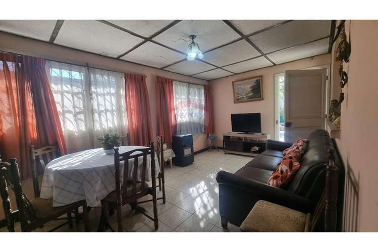 Casa con piscina y terreno de 387 m² - Imagen 19