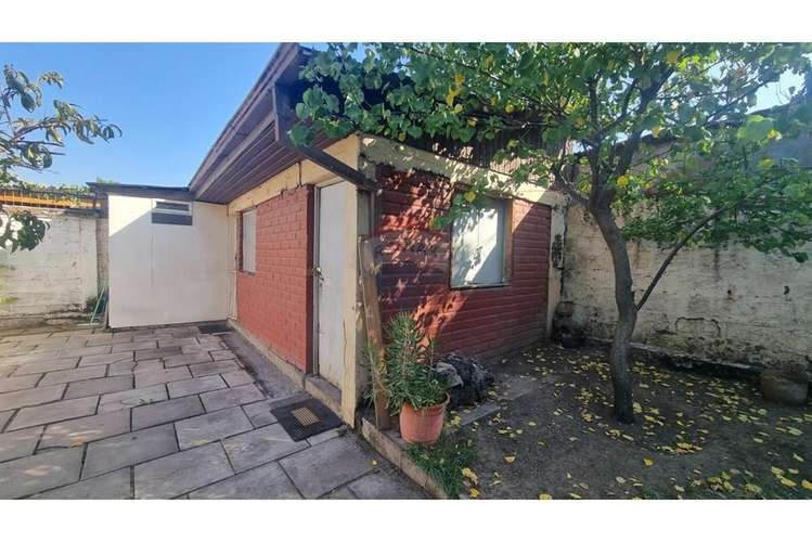 Casa con piscina y terreno de 387 m² - Imagen 29
