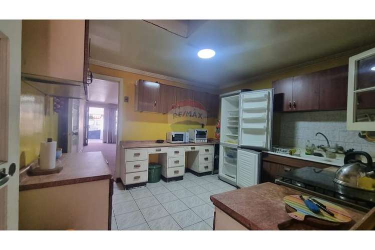 Casa con piscina y terreno de 387 m² - Imagen 7