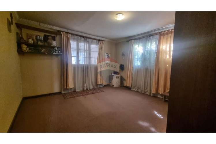 Casa con piscina y terreno de 387 m² - Imagen 15