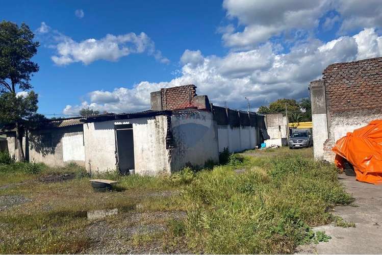 Precio rebajado¡¡urbano y comercial gran terreno