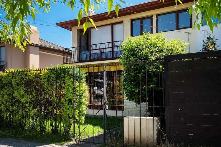 115 m² útiles, 4 dormitorios, 3 baños y terraza