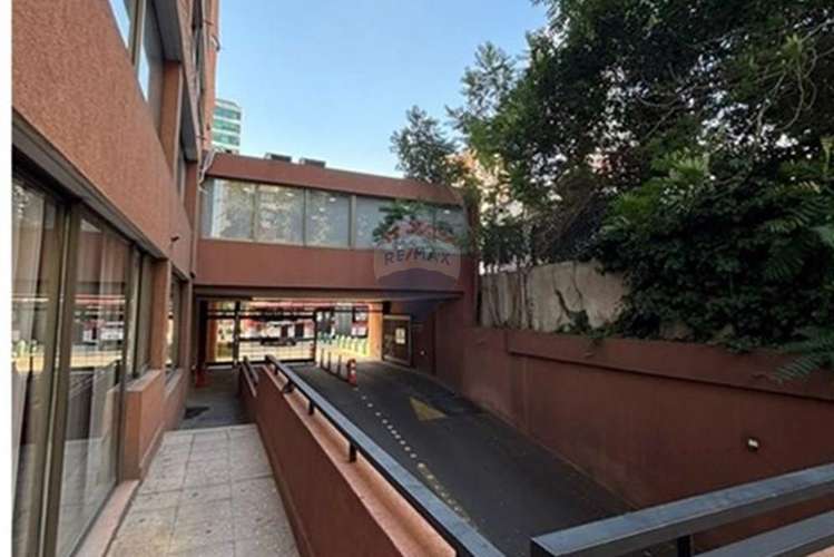 Oficina venta/arriendo metro manquehue. - Imagen 4