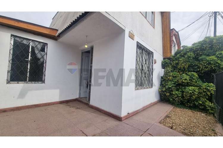 Casa familiar de 3 dormitorios en pasaje cerrado - Imagen 2