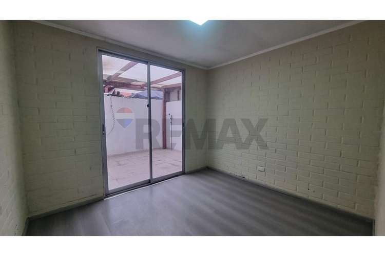Casa familiar de 3 dormitorios en pasaje cerrado - Imagen 9