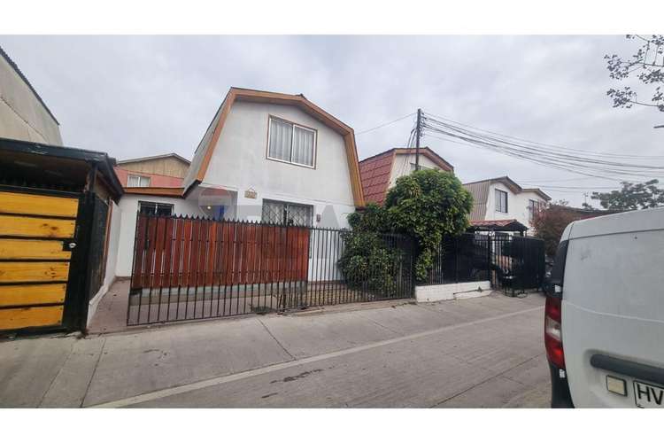 Casa familiar de 3 dormitorios en pasaje cerrado - Imagen 1