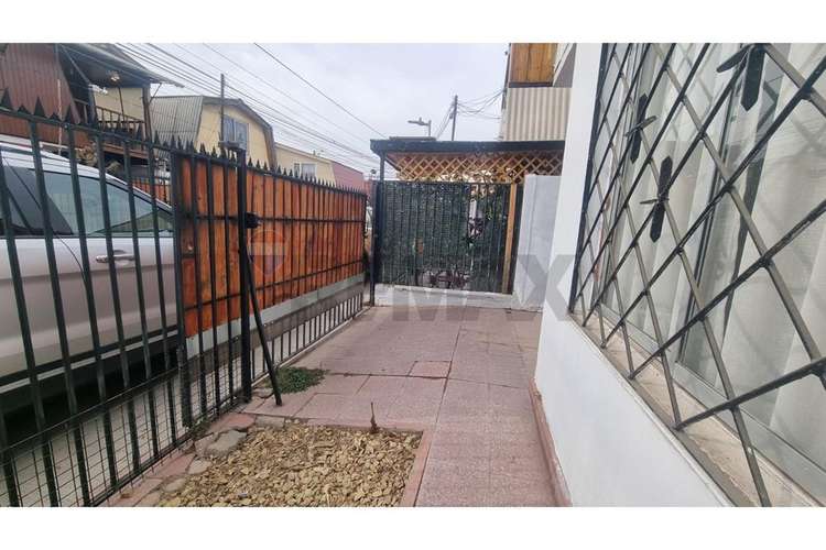 Casa familiar de 3 dormitorios en pasaje cerrado - Imagen 6