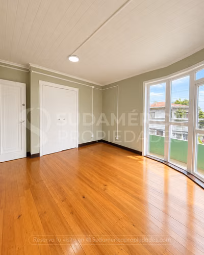 Se vende Amplia Casa para Uso Comercial o Institucional, Centro de Valdivia