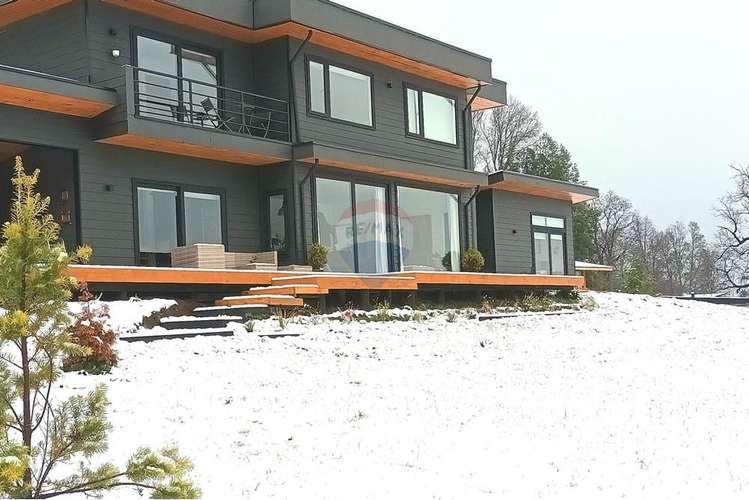 En venta casa exclusiva, vista al lago - pucón