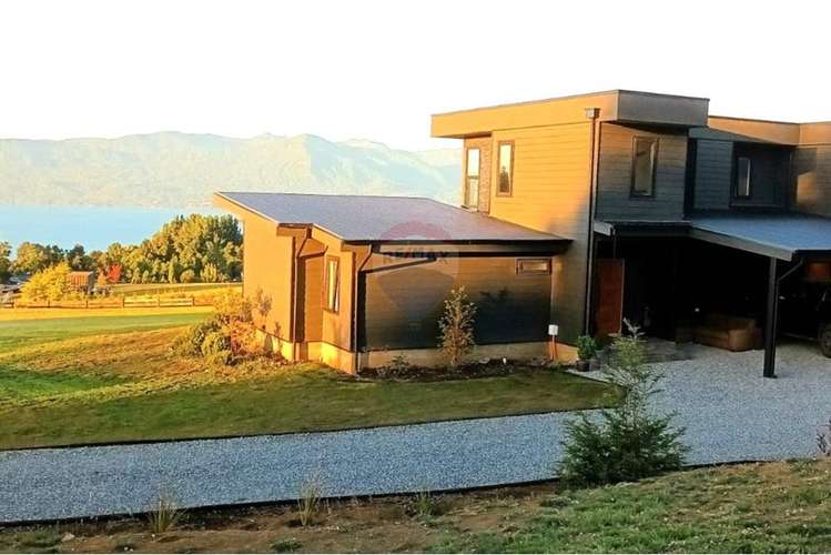 En venta casa exclusiva, vista al lago - pucón