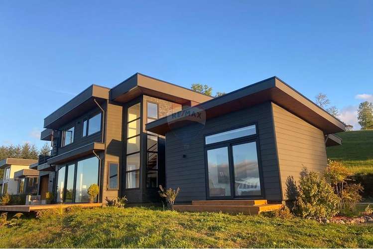 En venta casa exclusiva, vista al lago - pucón