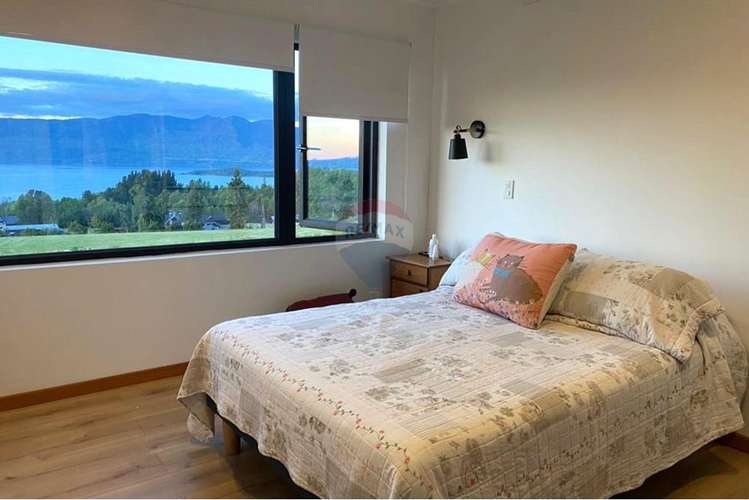 En venta casa exclusiva, vista al lago - pucón