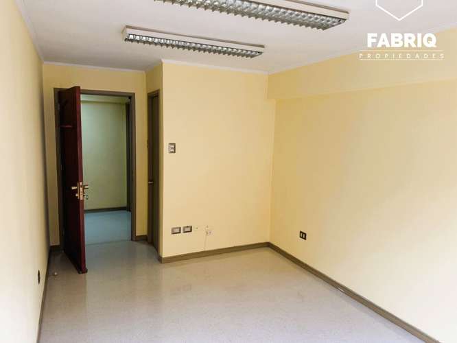 EN VENTA | OFICINA DE ATENCIÓN CON ESTACIONAMIENTO 25 M² | EDIFICIO MEDISUR