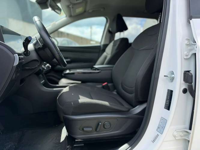 Hyundai Tucson NX4 1.6T HEV AT PLUS FL 2025 - Imagen 9
