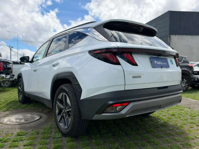 Hyundai Tucson NX4 1.6T HEV AT PLUS FL 2025 - Imagen 6