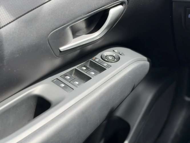 Hyundai Tucson NX4 1.6T HEV AT PLUS FL 2025 - Imagen 17