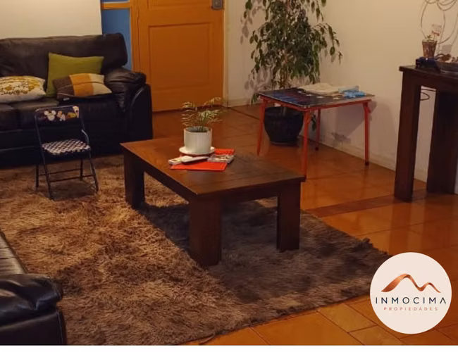 Parcela en venta en Longaví de 5.000 m² con casa y campamento agrícola
