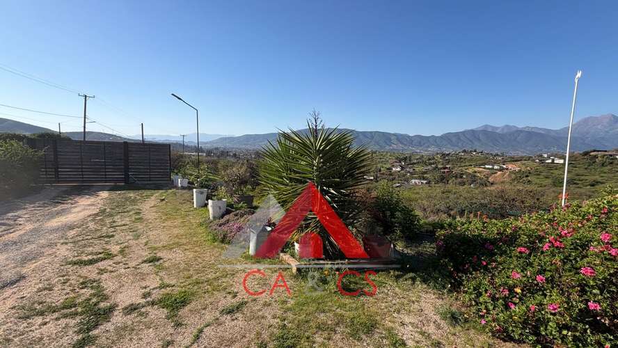 PARCELA CON CASA Y PISCINA 3 DORM, 3 BAÑOS EN CONDOMINIO