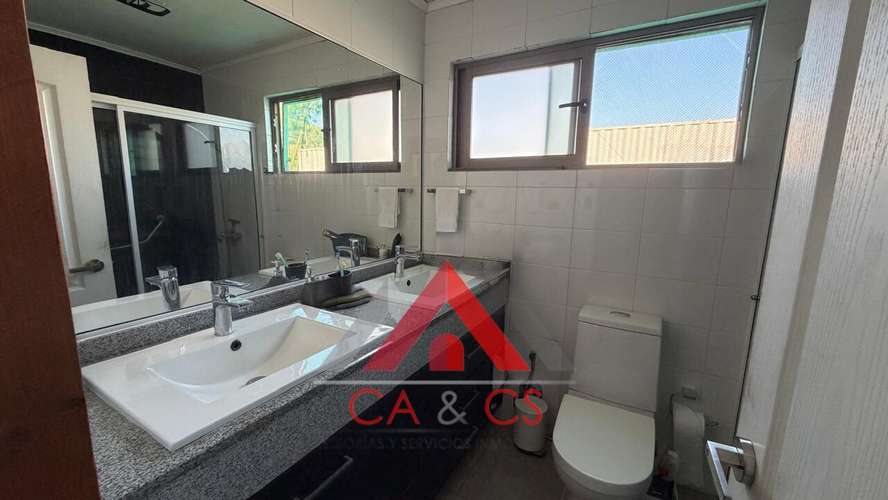 PARCELA CON CASA Y PISCINA 3 DORM, 3 BAÑOS EN CONDOMINIO