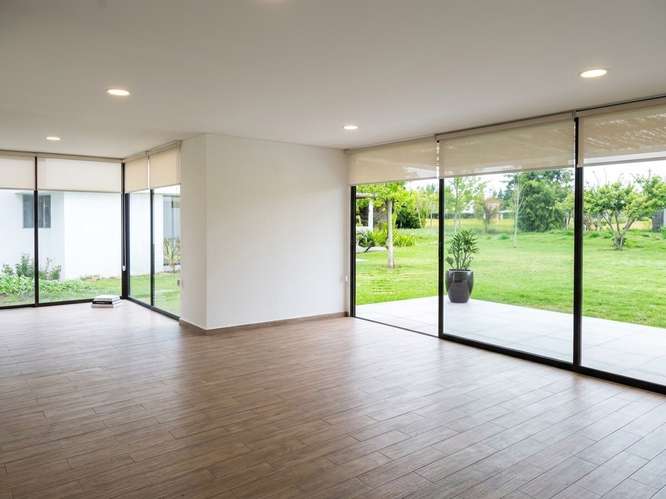 EN ARRIENDO EXCLUSIVA CASA MODERNA EN CHICUREO - Imagen 3