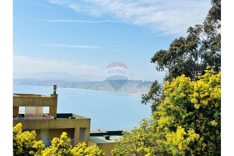 Jardin privado con vista privilegiada al mar