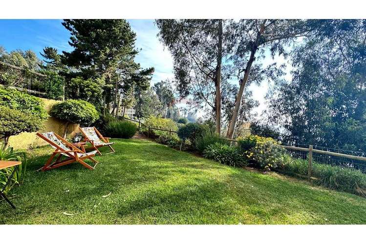Jardin privado con vista privilegiada al mar