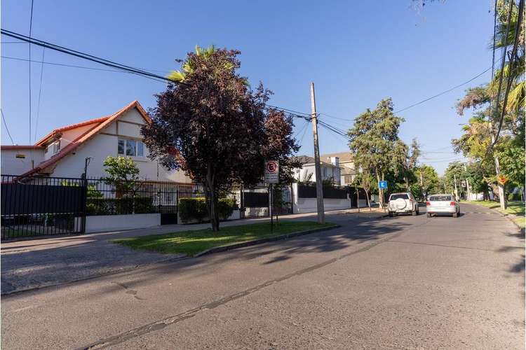 Bustos plaza uruguay cerca colegio san ignacio - Imagen 4