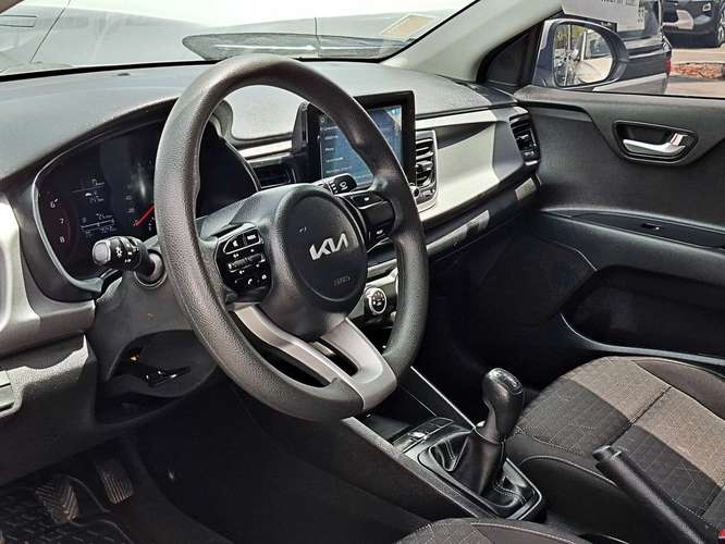 KIA RIO 4 2023 - Imagen 8