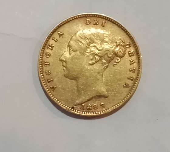 Moneda Oro Medio Soberano 1883 Reina Victoria Escudo