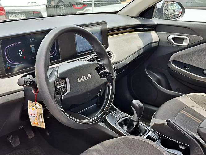 KIA K3 2025 - Imagen 24