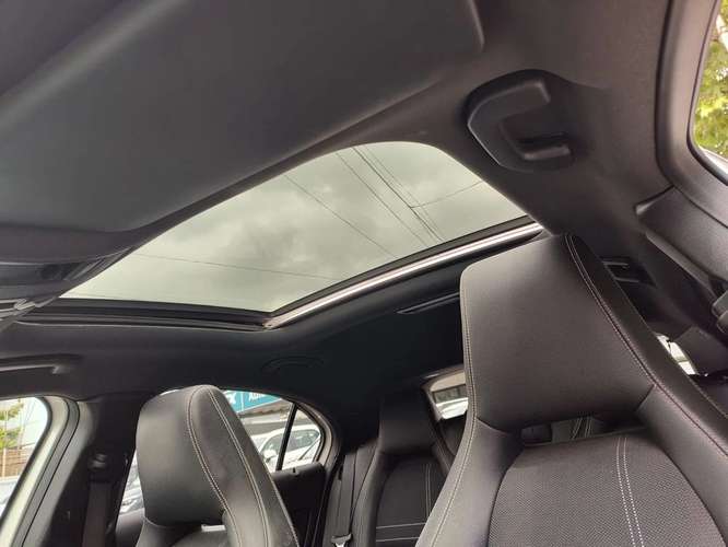 MERCEDES-BENZ A 200d 2017 - Imagen 17