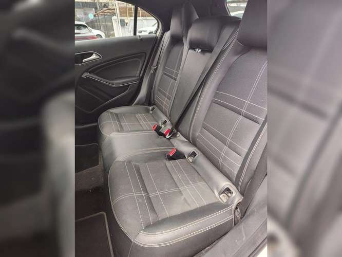 MERCEDES-BENZ A 200d 2017 - Imagen 16