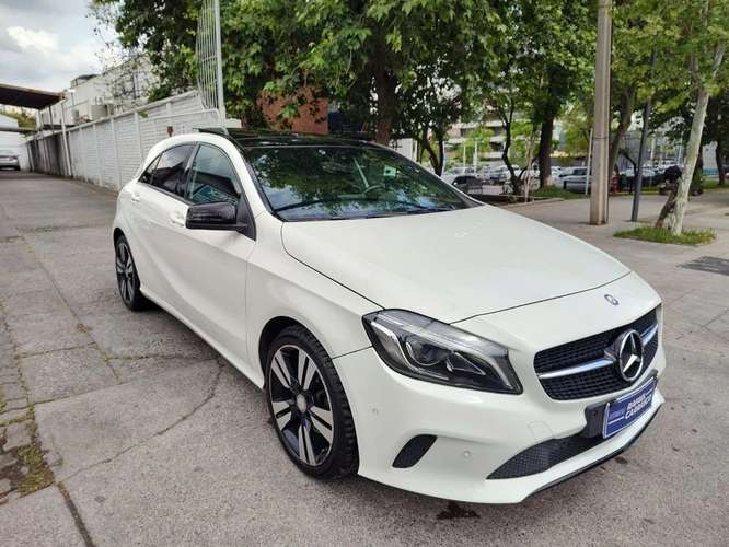 MERCEDES-BENZ A 200d 2017 - Imagen 3