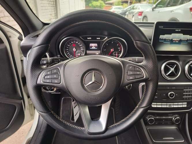 MERCEDES-BENZ A 200d 2017 - Imagen 12