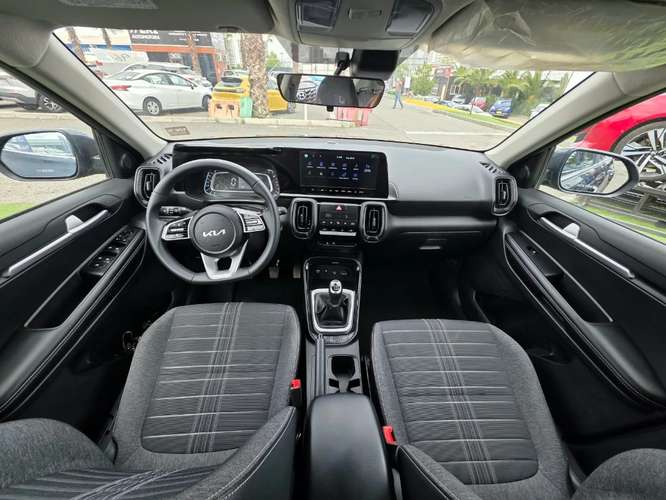 Kia Sonet 1.5 EX FULL 4X2 6MT 5P 2025