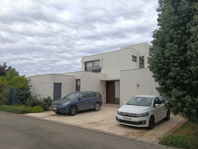 EXCELENTE Casa Mediterranea en Condominio (187495)