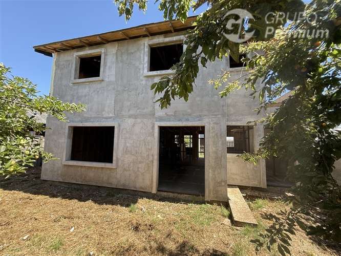 Oficinas + casa nueva en centro de Pitrufquén | 8 privados |
