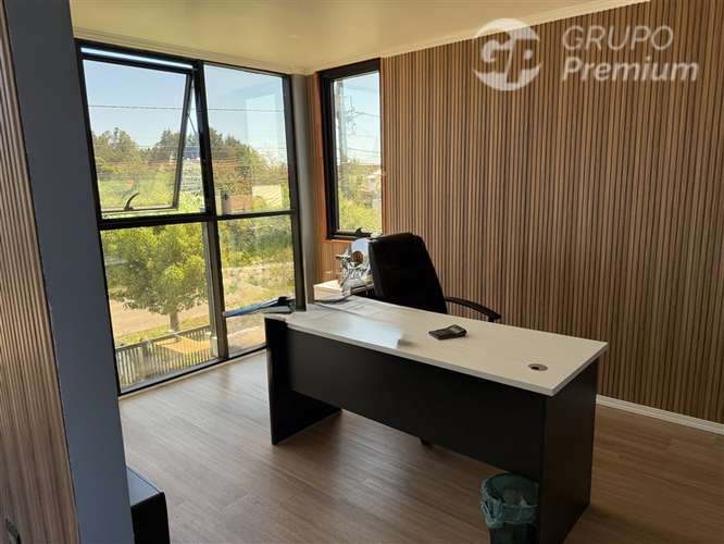 Oficinas + casa nueva en centro de Pitrufquén | 8 privados |