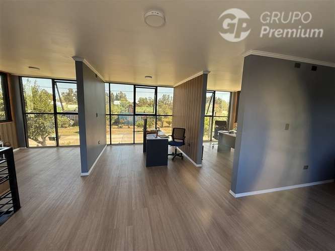 Oficinas + casa nueva en centro de Pitrufquén | 8 privados |
