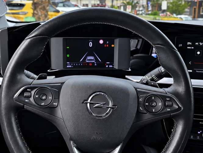 Opel Mokka 1.2 ELEGANCE AT 2023 - Imagen 11