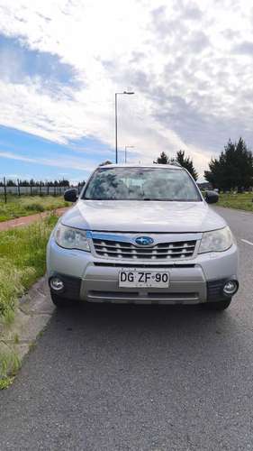 Subaru Forester 2 año 2011 2.0