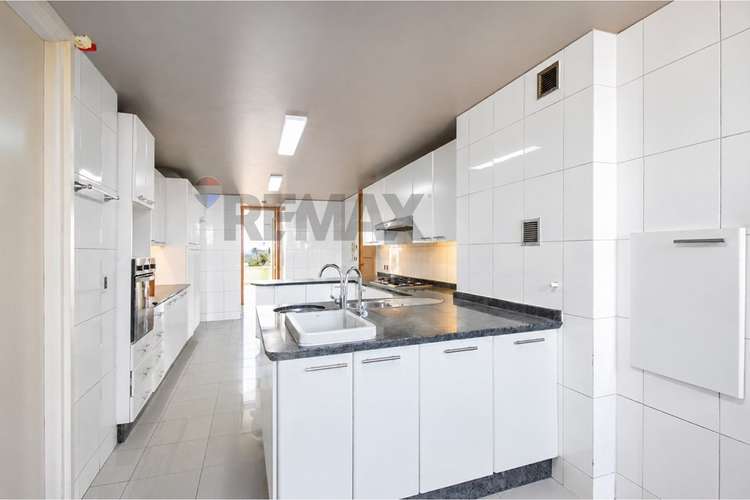 Exclusivo penthouse en el golf ! 4d + sala - Imagen 15