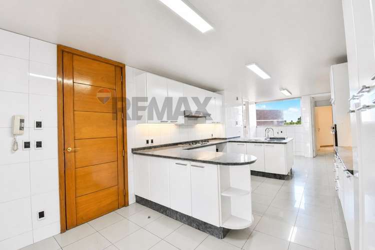 Exclusivo penthouse en el golf ! 4d + sala - Imagen 14